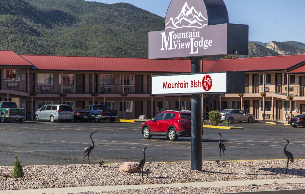 Mountain View Lodge 56/61