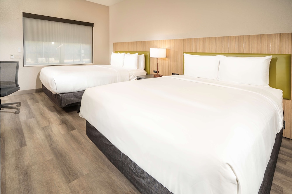 Country Inn and Suites by Radisson Stone Mountain GA 11/48