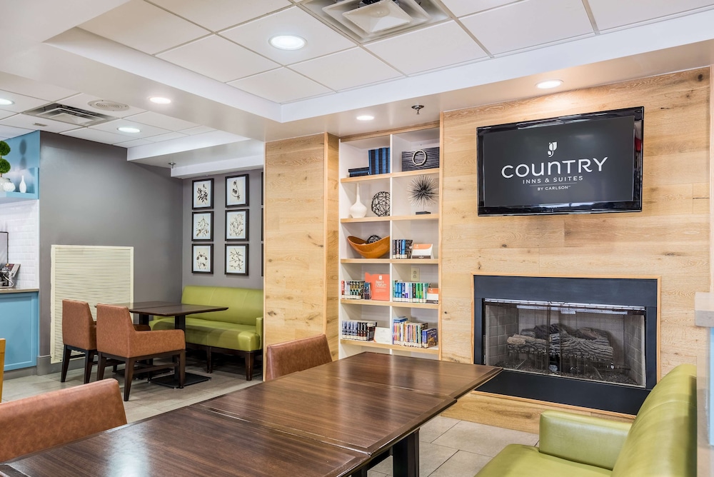 Country Inn and Suites By Radisson Cookeville TN 31/48