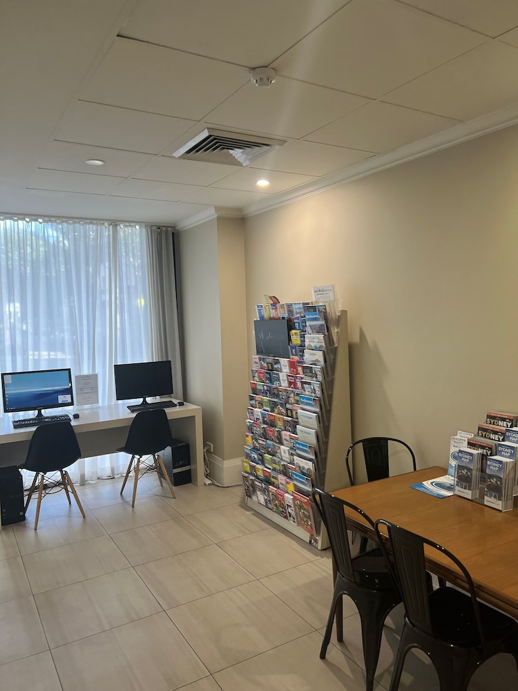 Macleay Hotel 33/46