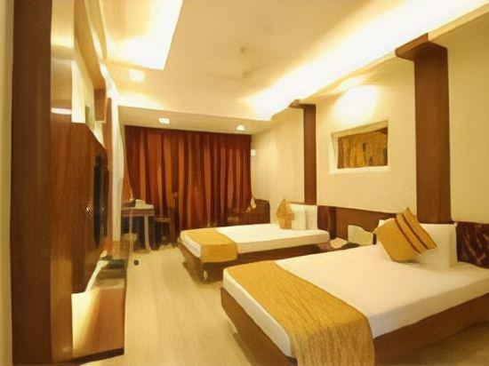 HOTEL SHREEMAYA 7/18