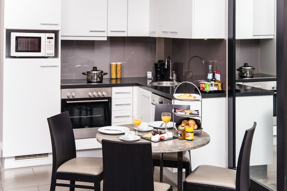 Adina Apartment Hotel Berlin Checkpoint Charlie 56/64