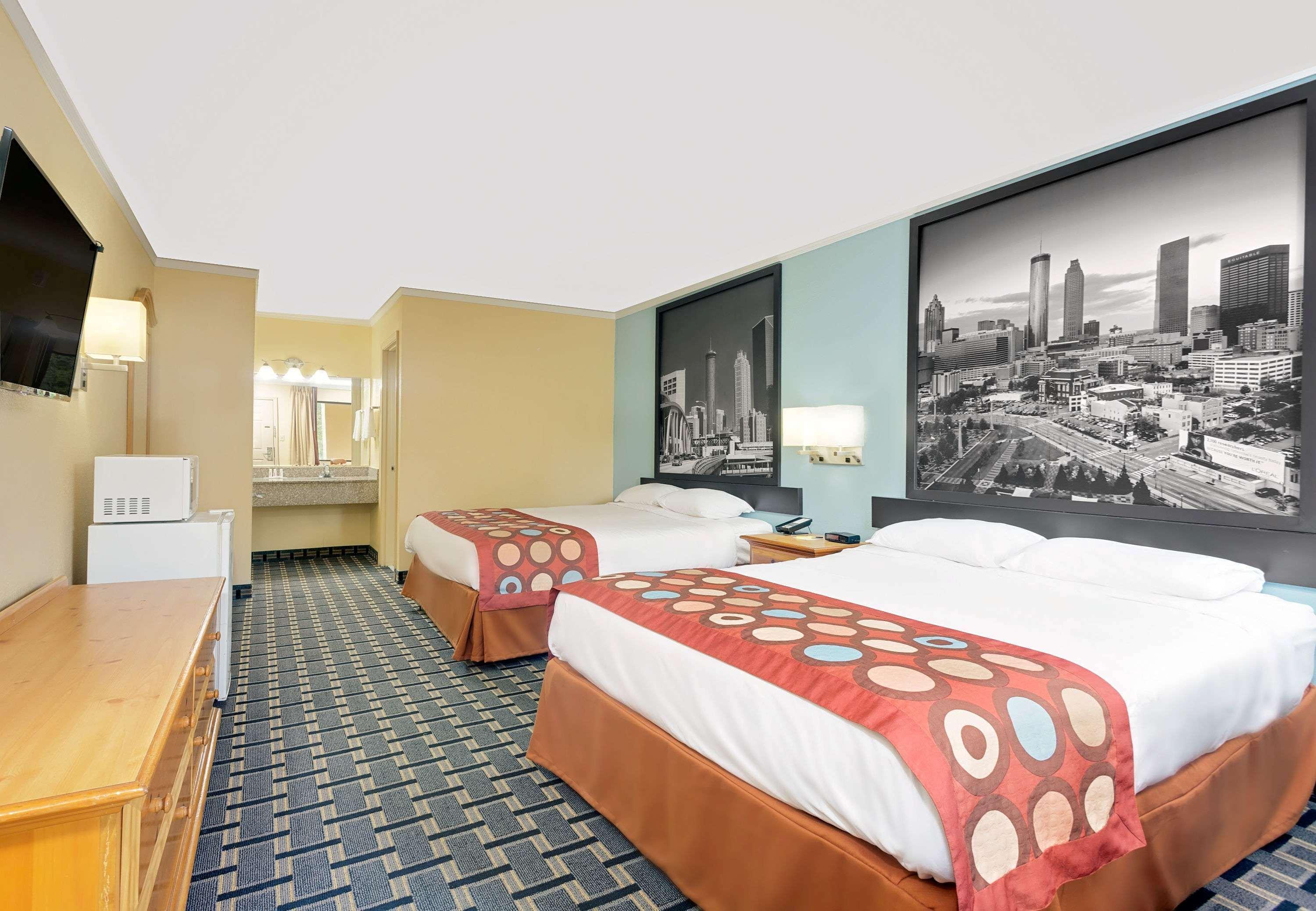 Super 8 by Wyndham Cartersville 7/15