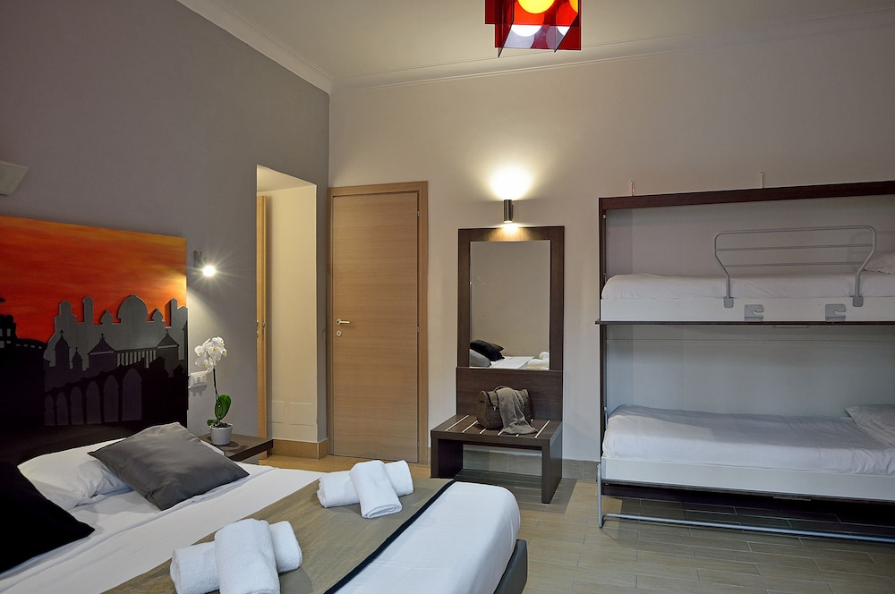 94rooms Vatican Vigliena 12/71