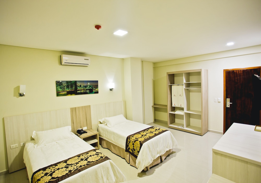 Megal Suites Hotel 8/45