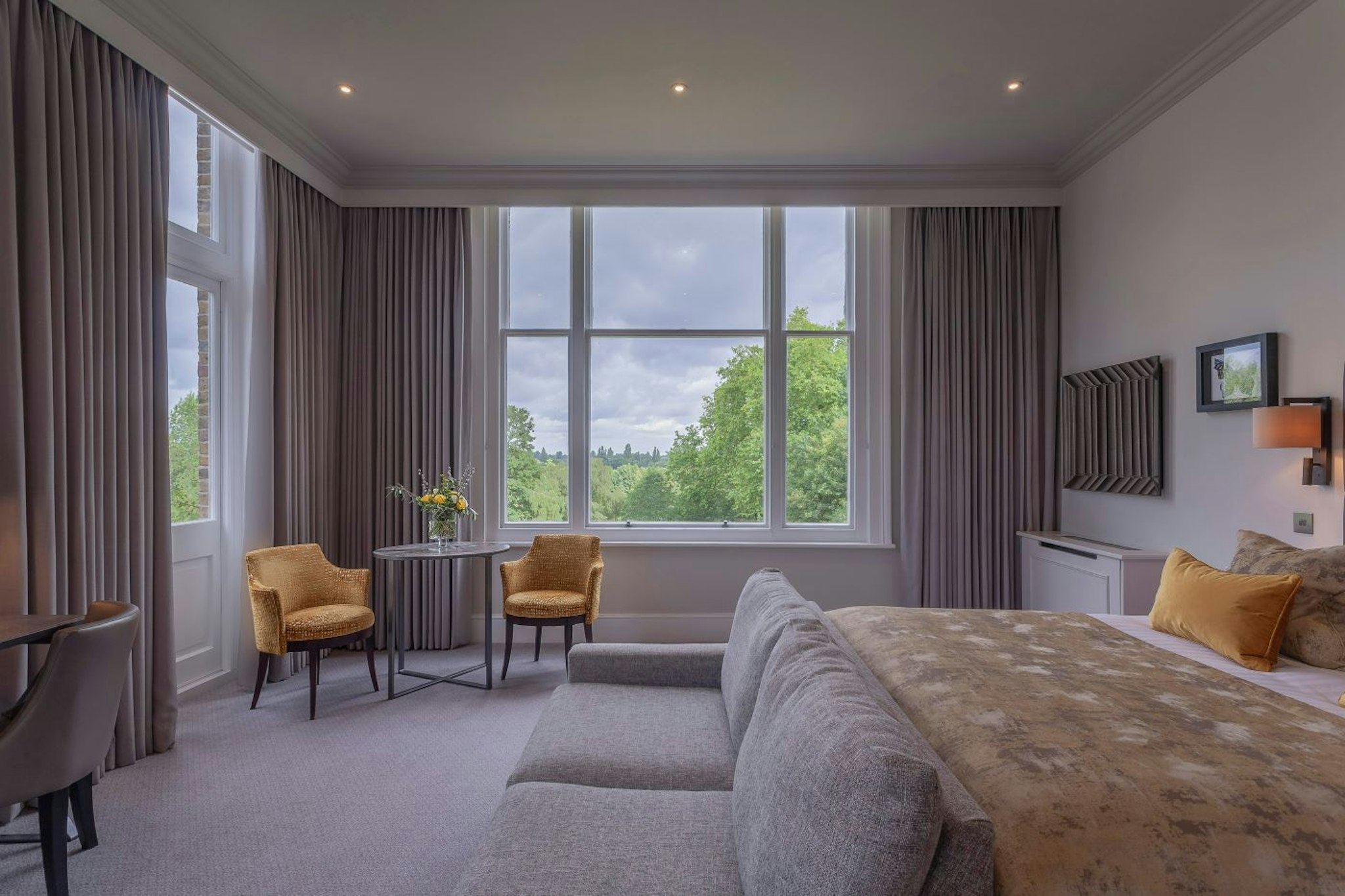 Oatlands Park Hotel 6/21