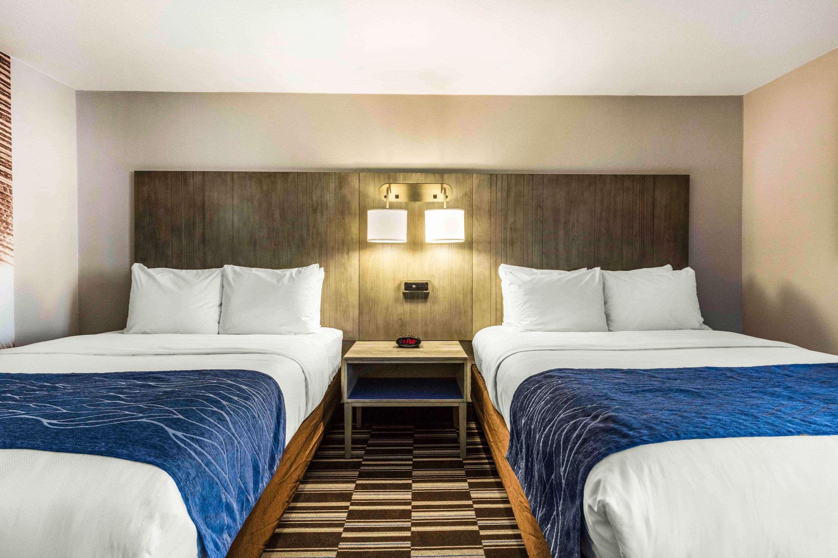 ROOM, 2 QUEEN BEDS