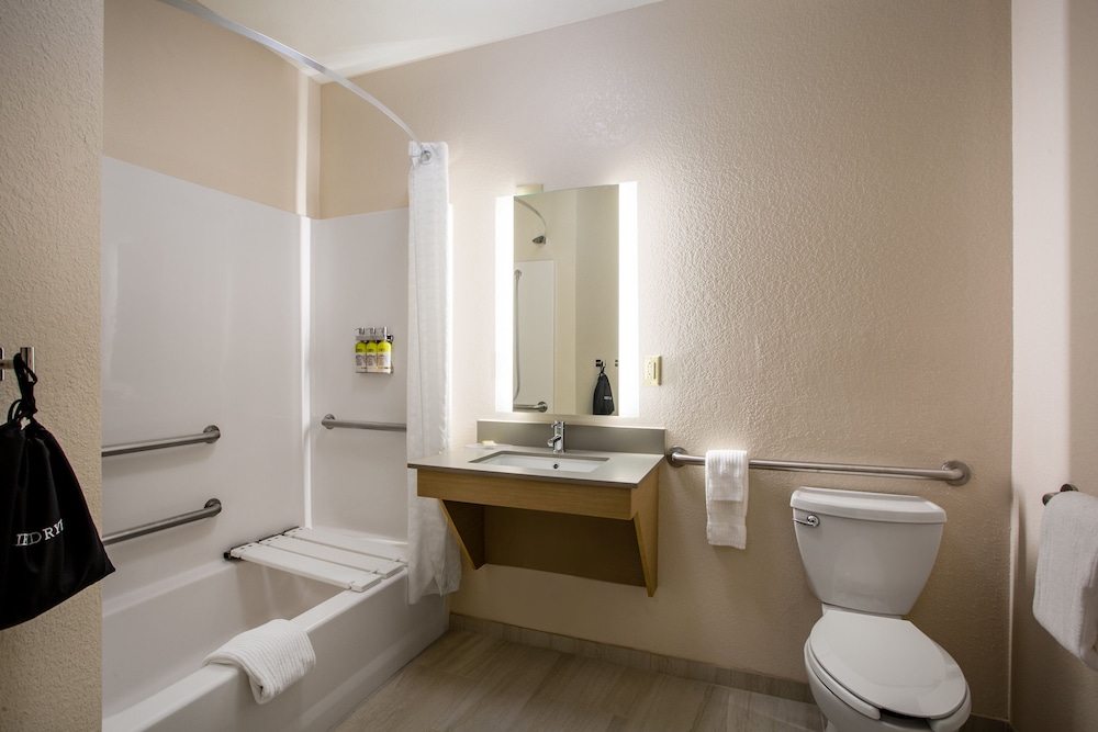 Candlewood Suites Apex Raleigh Area 49/50