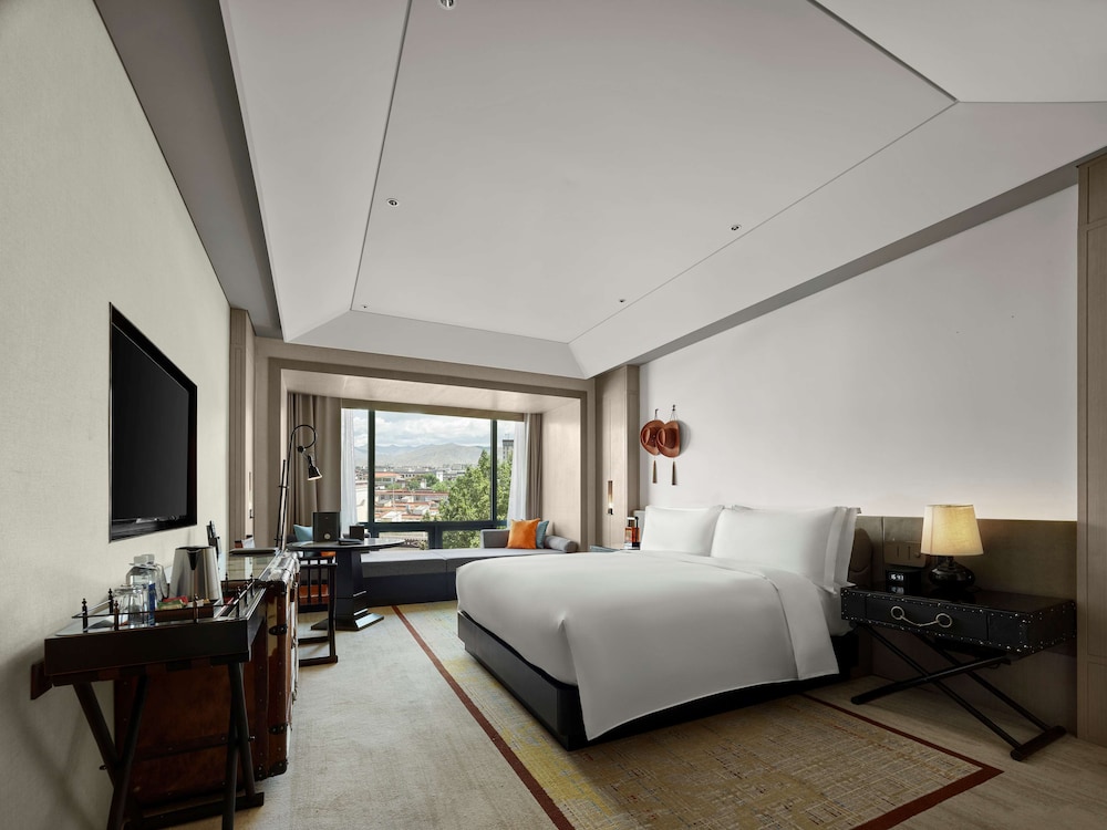 Hilton Shigatse 16/54