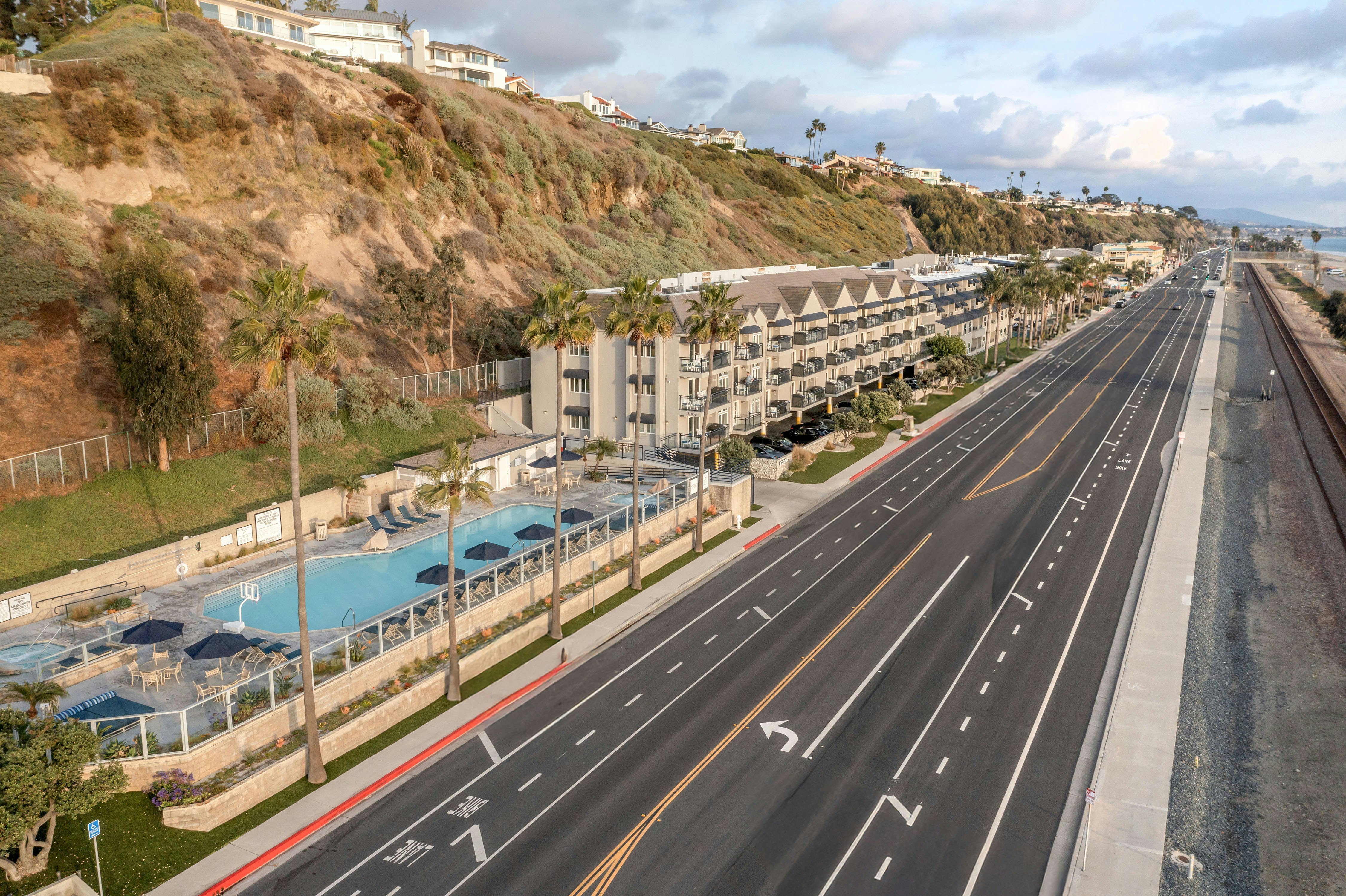 Hilton Vacation Club Riviera Beach & Shores, CA 28/28