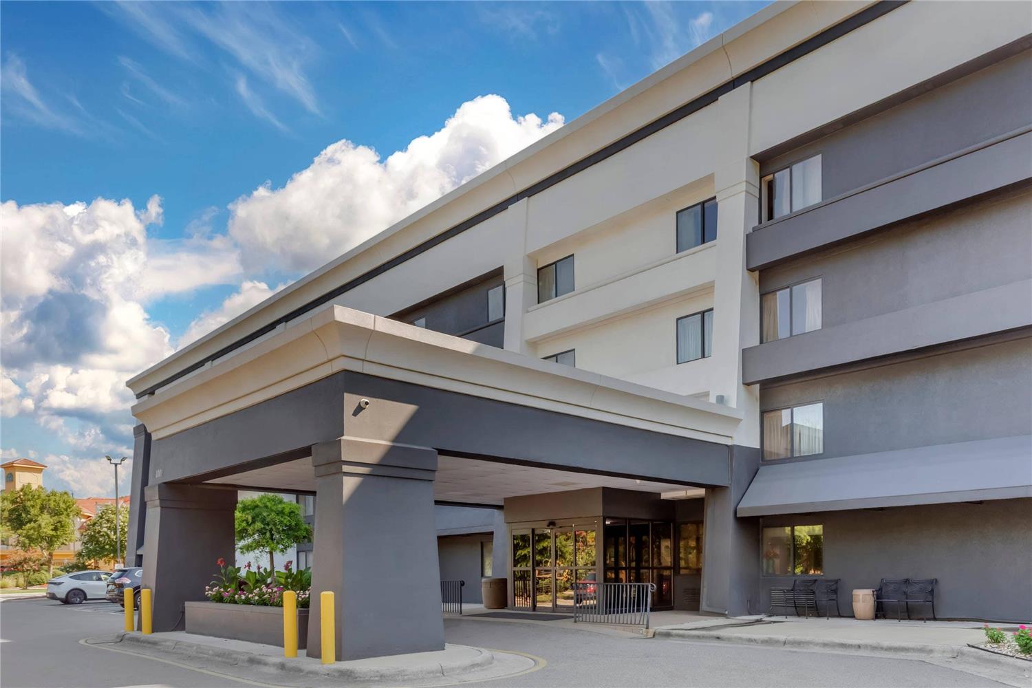 Quality Inn & Suites Raleigh Durham Airport 3/15
