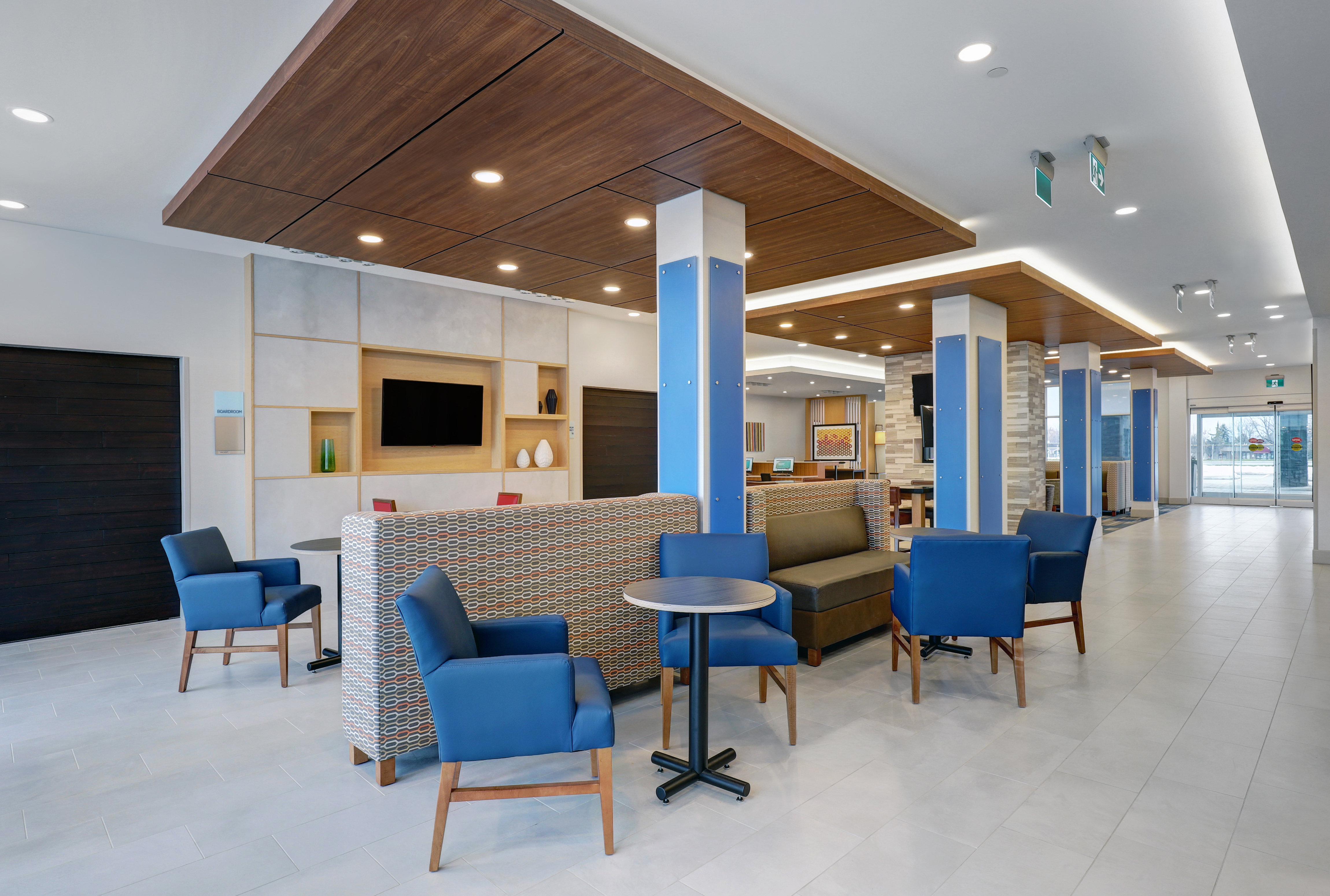 Holiday Inn Express And Suites Collingwood 51/73