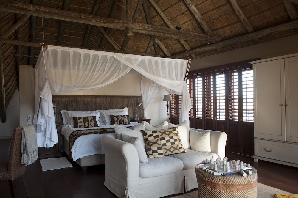 Tutwa Desert Lodge 25/50