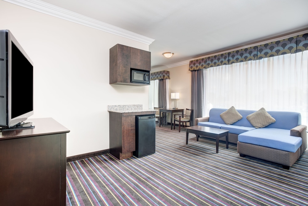 Holiday Inn Express Hotel And Suites Raceland Highway 90 42/49