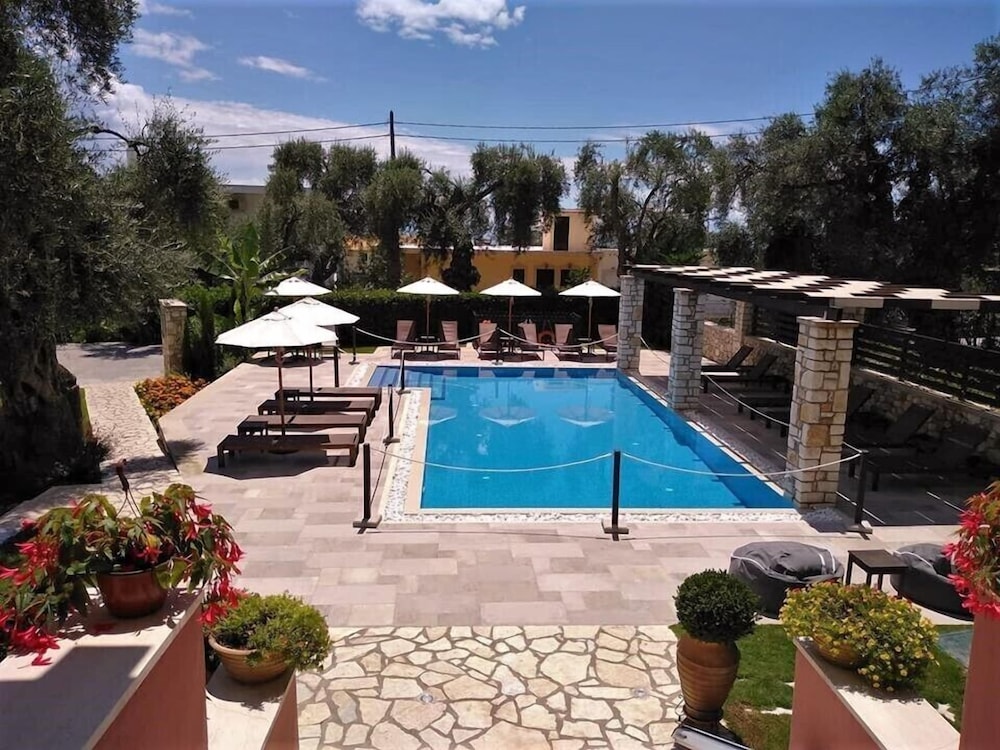 Vassilis Guest House 34/40