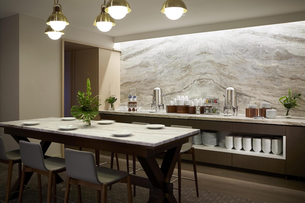 Andaz Ottawa Byward Market A Concept By Hyatt 54/74