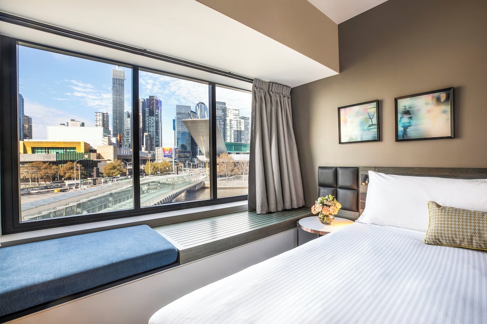 Standard, King Bed, Casino View