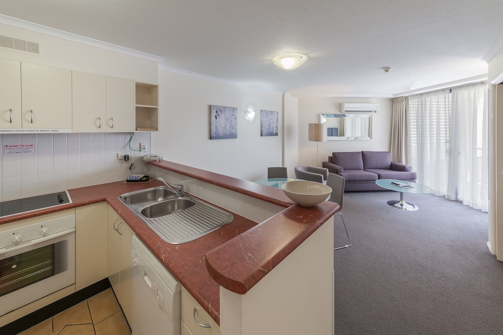 West End Central Apartments 44/56