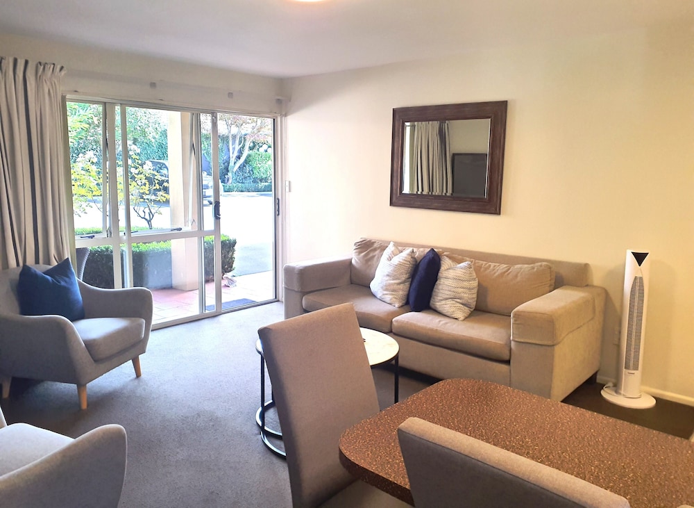 TUSCANA MOTOR LODGE 34/59