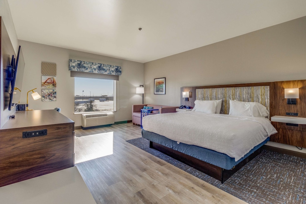 Hampton Inn & Suites Gainesville, TX 9/35