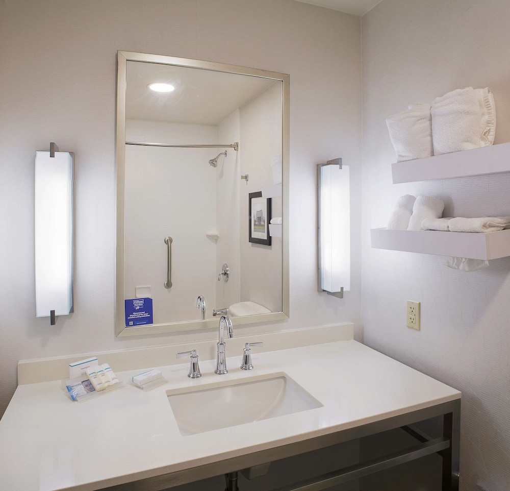 Hilton Garden Inn Bentonville Hotel 11/62