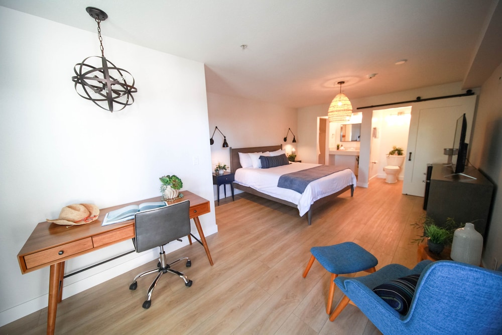 The Surfbreak Hotel 47/63