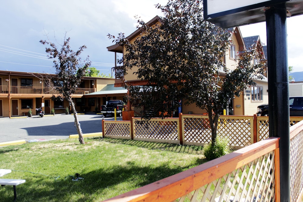 Country Motor Inn 49/64