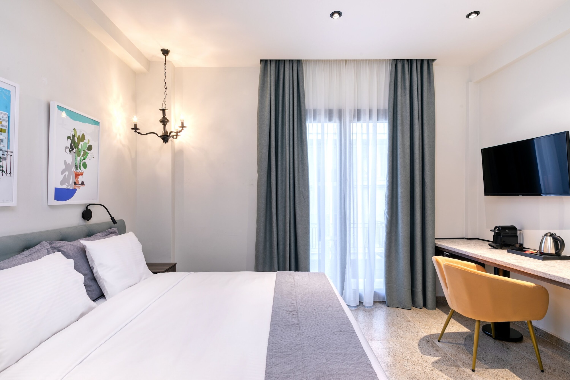 STANDARD, KING BED