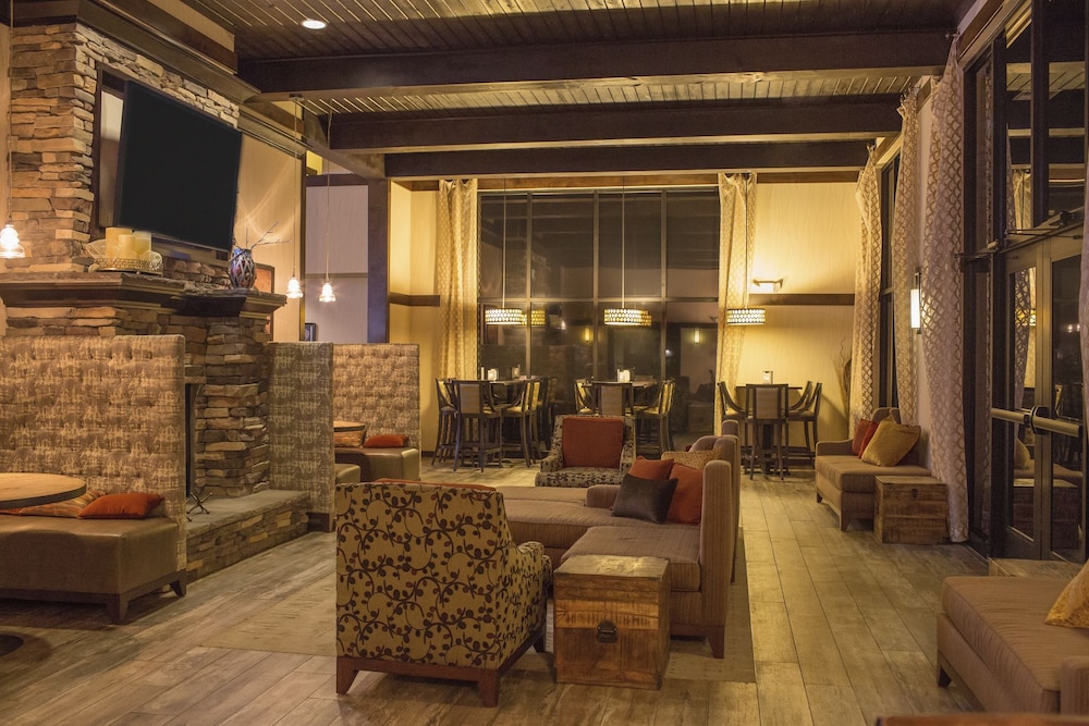 Teddy Apos S Residential Suites Watford City 30/56