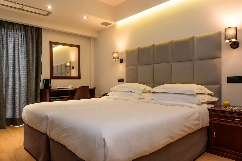 Athens Odeon Hotel 24/69