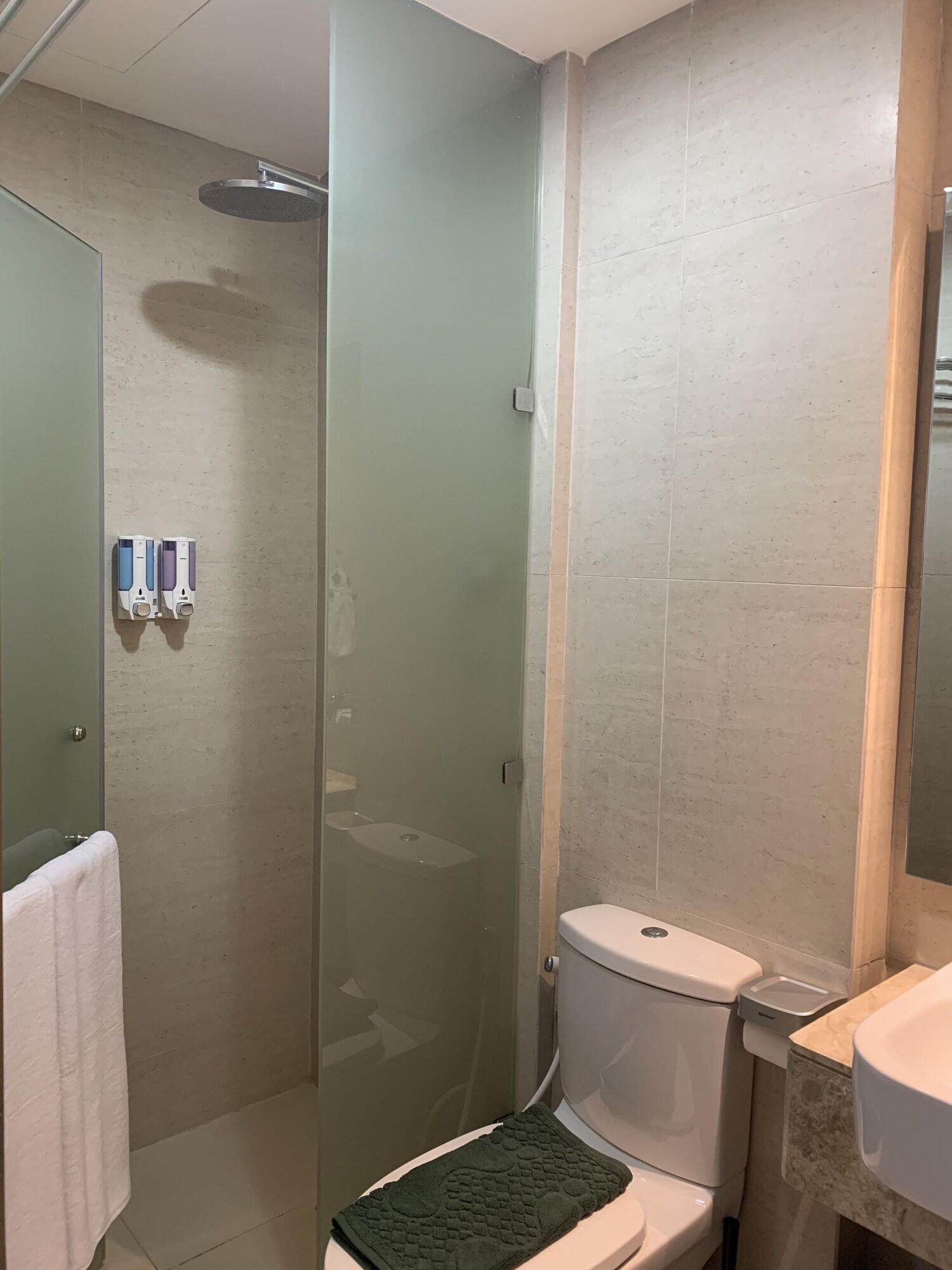 استوديو بريميوم بسرير كينج بإطلالة على المدينة، Gold Coast PIK Bahama Sea View Apartments 4/5