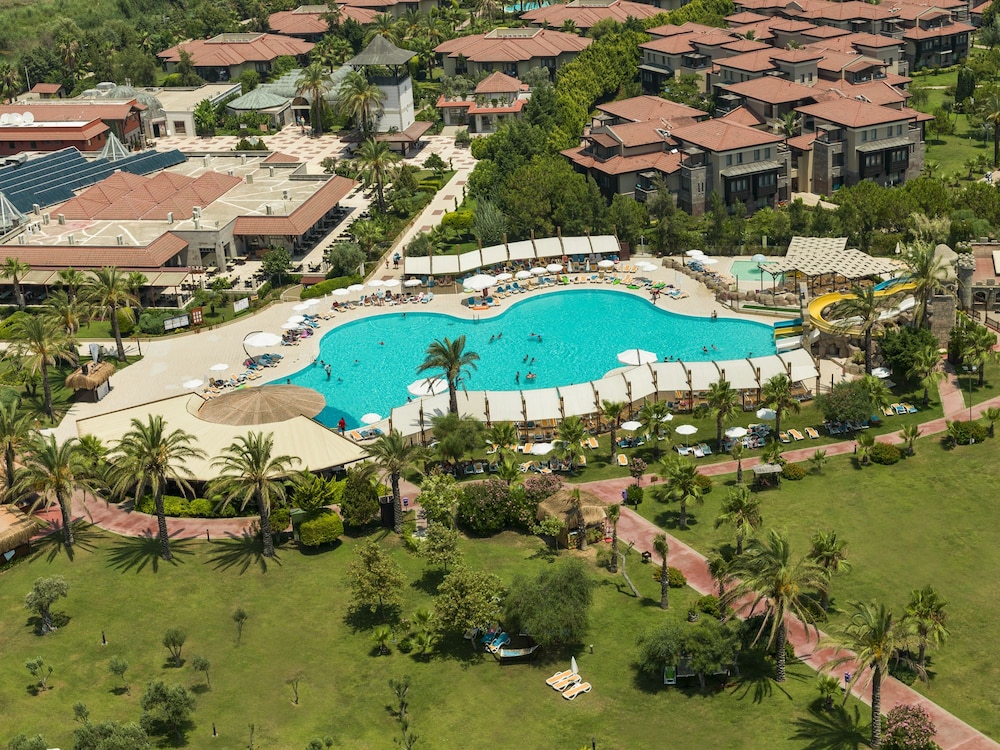 Club Felicia Village 65/69