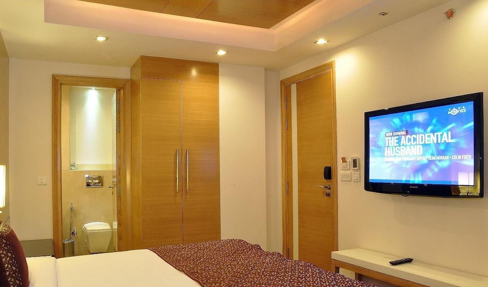 Hotel Almondz 24/38