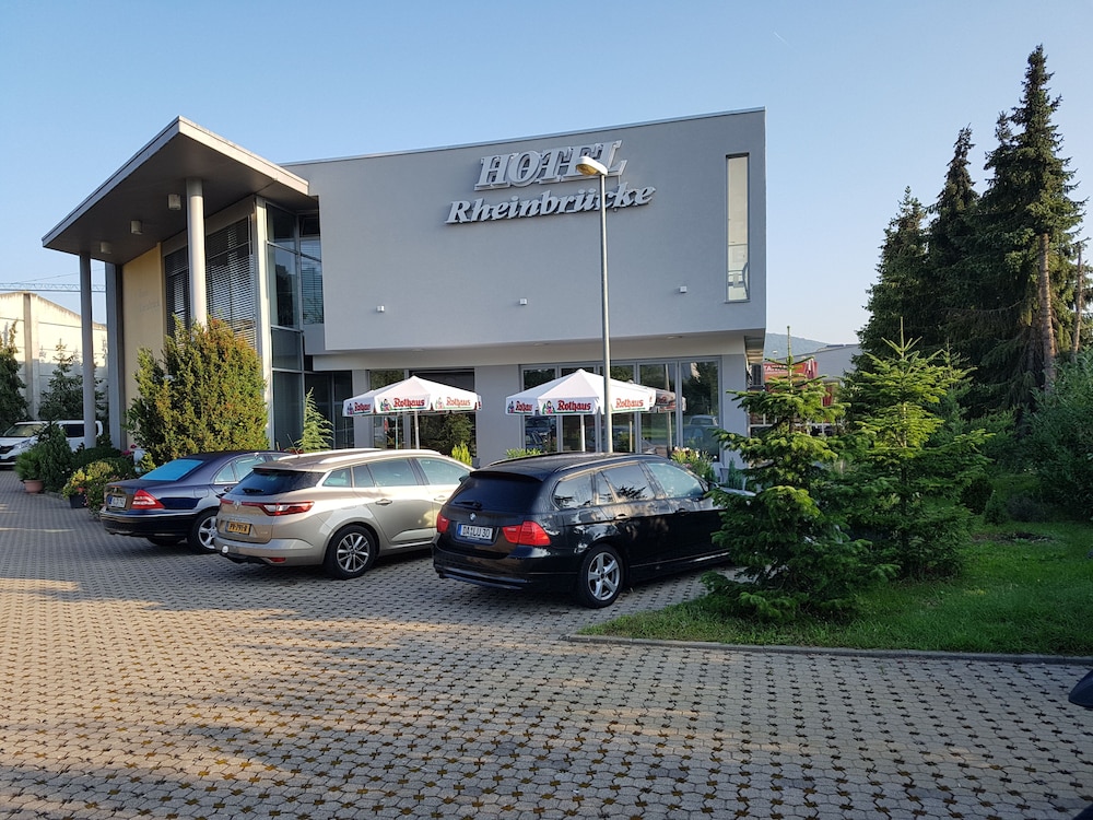 Hotel Rheinbrucke 27/32
