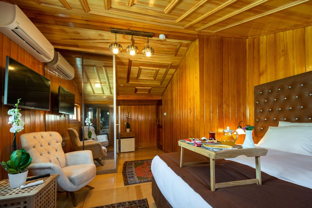 Wonder Wood Hotel 44/59