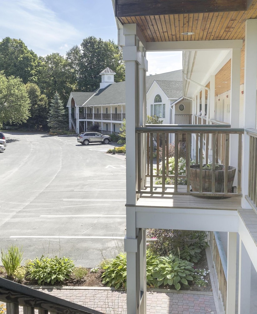 Fairbanks Inn 6/33