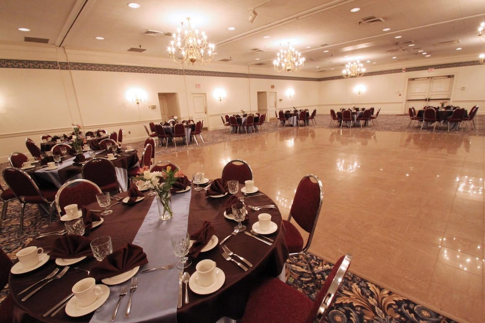 Fireside Inn Suites West Lebanon 37/53