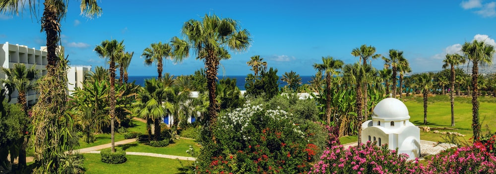 Azia Resort and Spa 94/98