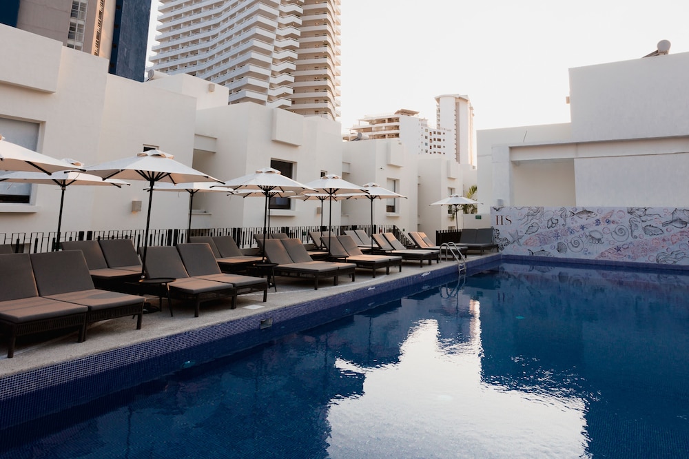 HS HOTSSON Acapulco Villas 30/35