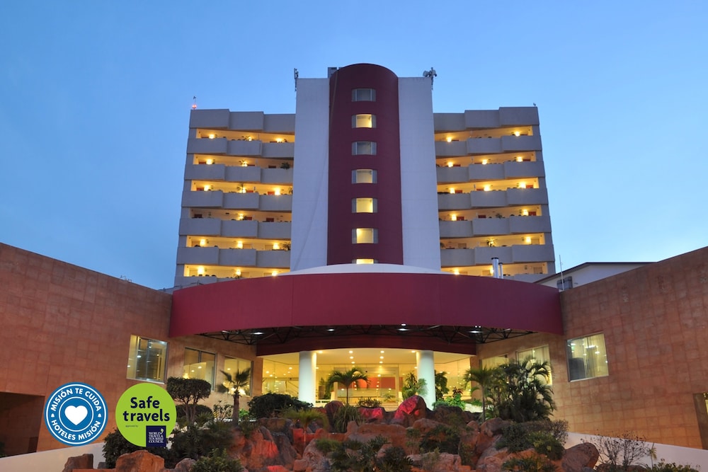 Sunset Palace Beach Hotel 5/51