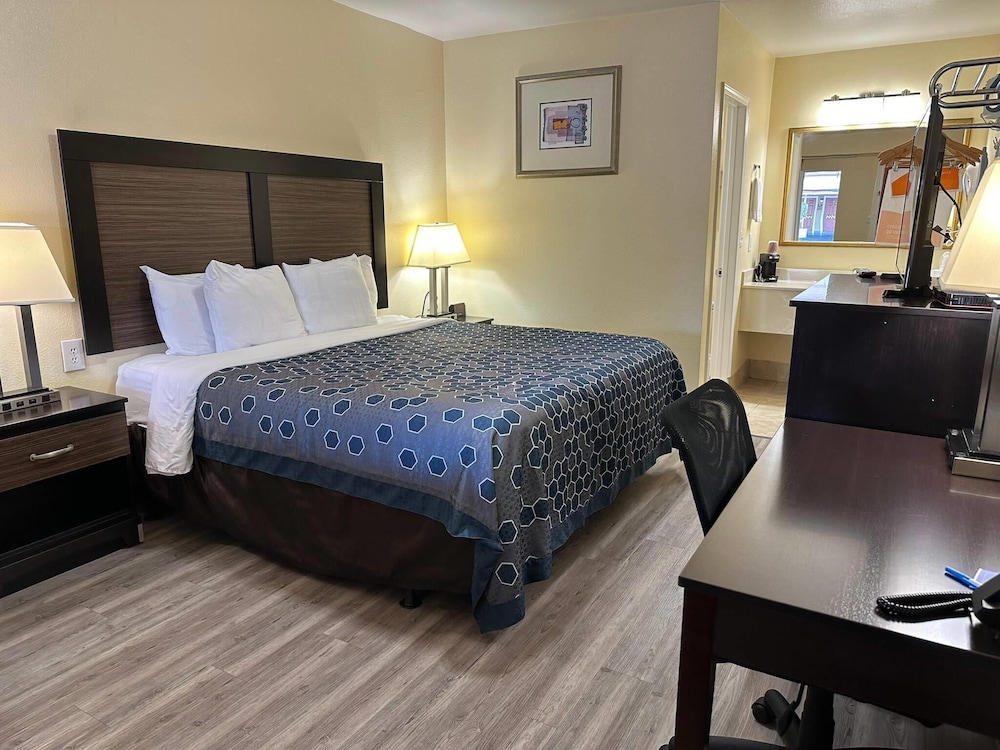 Upgrade, Suite, King Bed