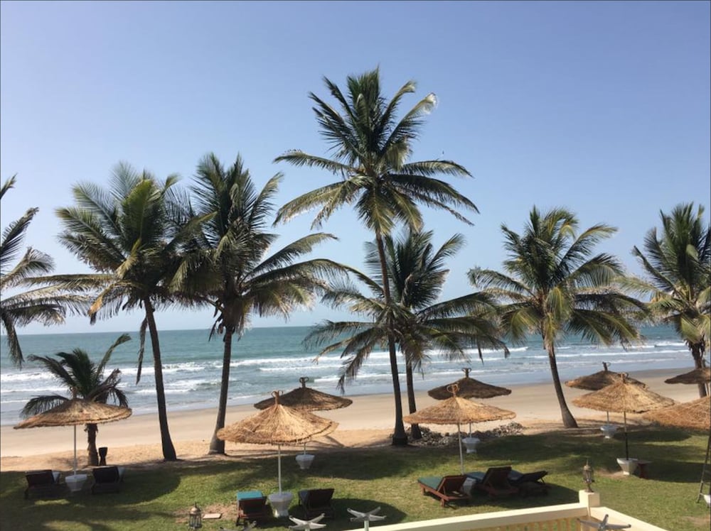 Kololi Beach Club 40/46