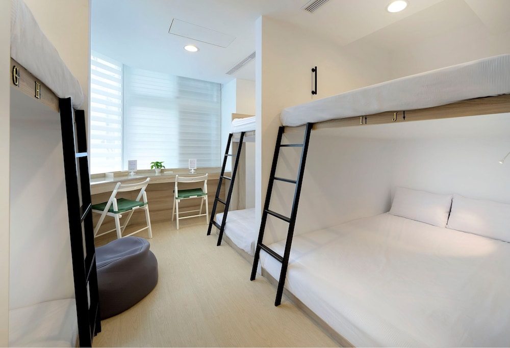 FEMALE DORM, ECONOMY