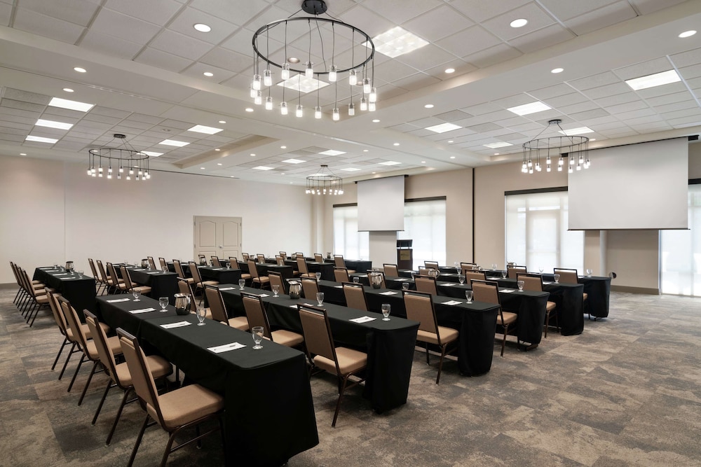 Hilton Garden Inn Charlotte Ayrsley 41/44