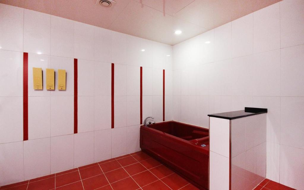 Potato Motel 5/63