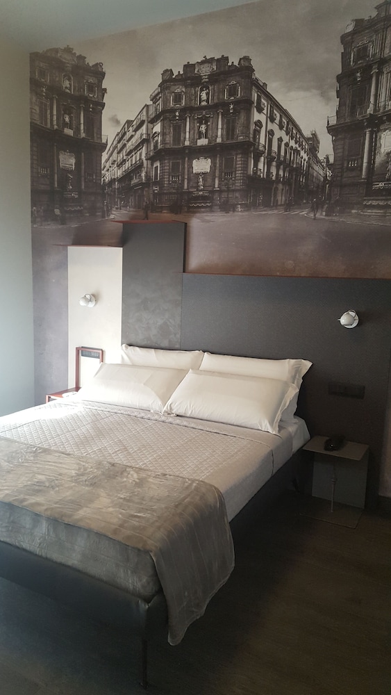 Alma Hotel 11/49