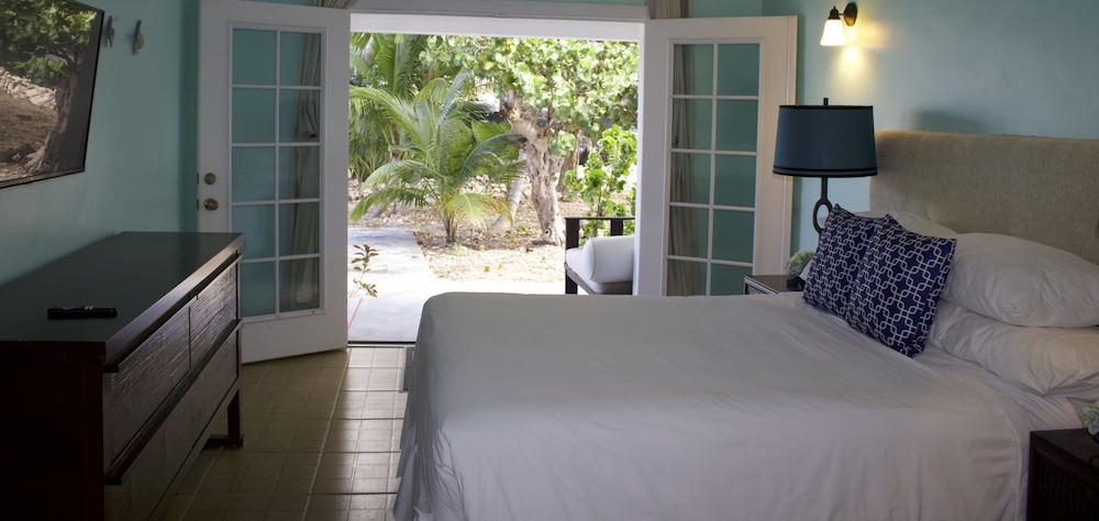 Pelican Beach Hotel 15/50