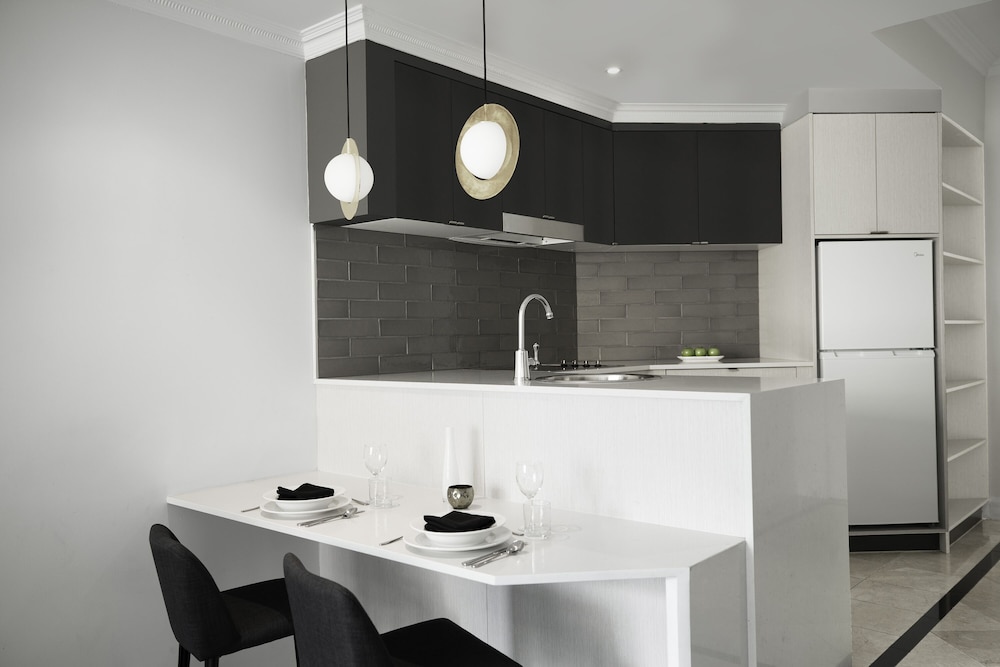 Mantra 2 Bond Street Sydney 53/62