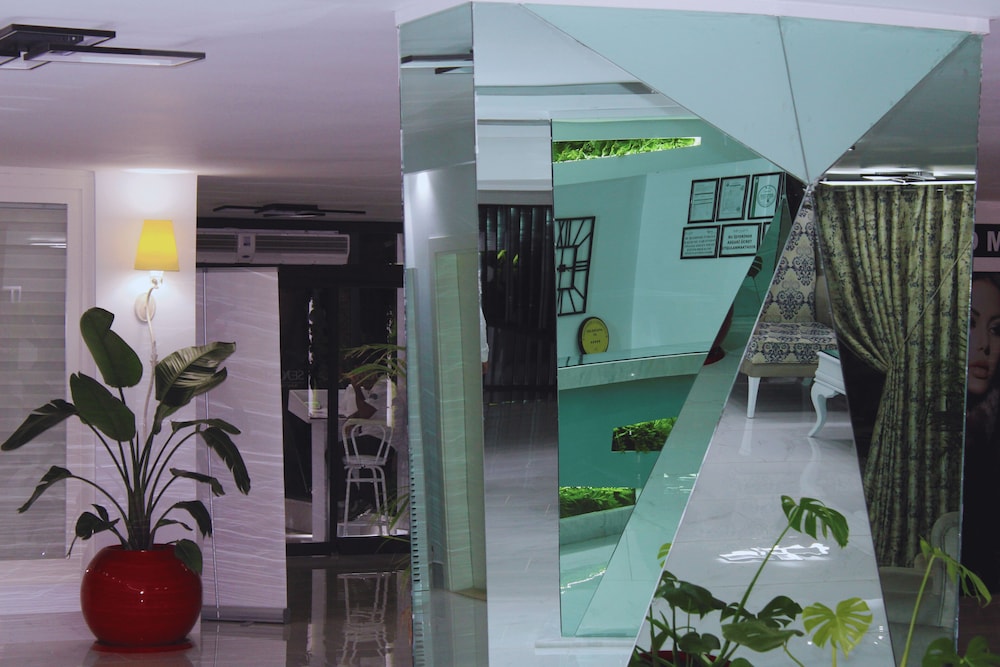 SENZA Grand Santana Hotel 43/63