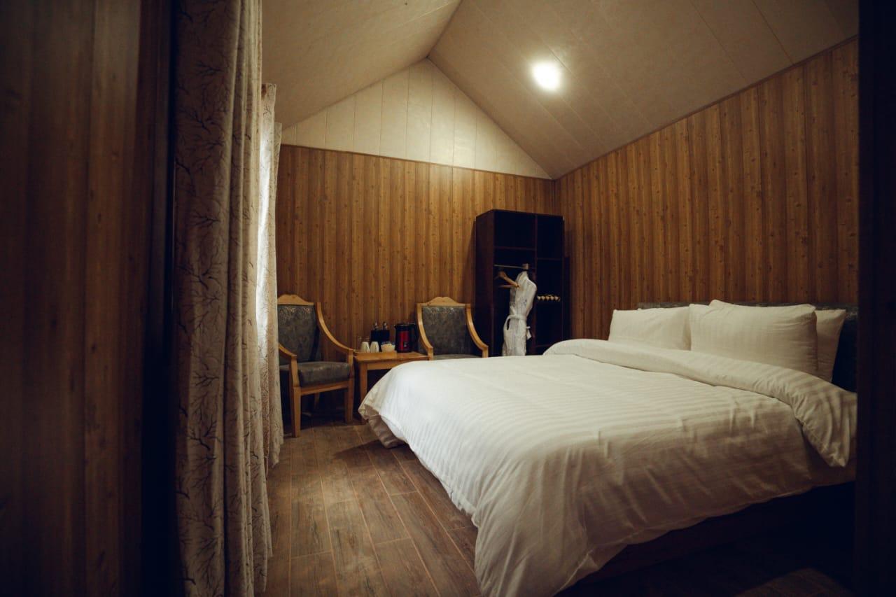 Nest, Villa